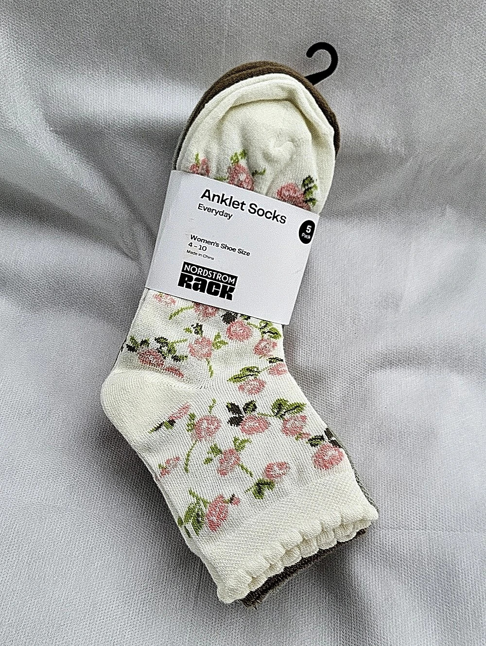Nordstrom Rack Anklet Socks Everyday 5-Pack Floral in Cream & Pink